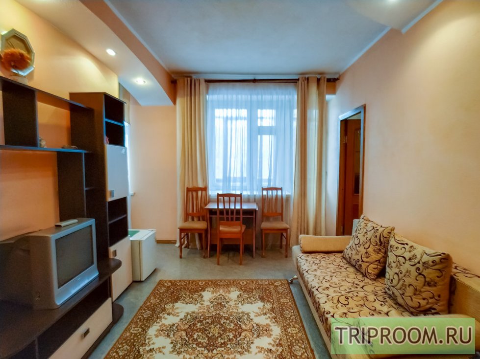 2-комнатная квартира посуточно (вариант № 60531), ул. Комсомольский проспект, фото № 1